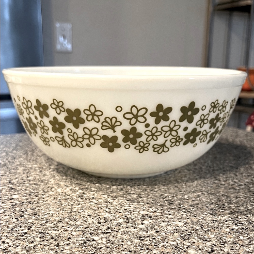 Pyrex #404 Spring Blossom Mixing Bowl